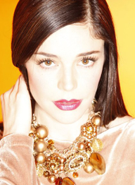 弗洛拉·马丁内斯