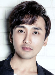 李镇男