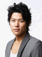 鈴木亮平