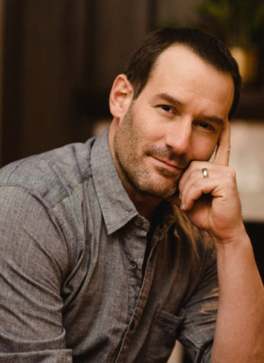Ian Kahn