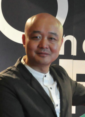 冯万里