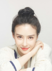 杜冯羽容