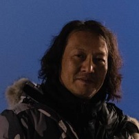張健偉