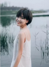 李月