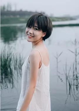 李月