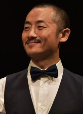 閆震寧