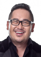 王偉