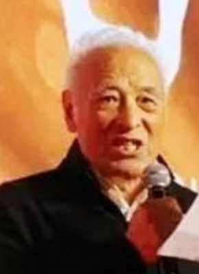 李新