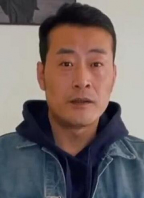 閆鵬