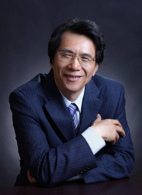 何建明