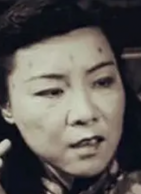 周婷