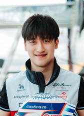 周冠宇