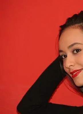 黛瑟瑞·诺弗里妮