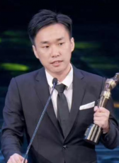 李嘉荣