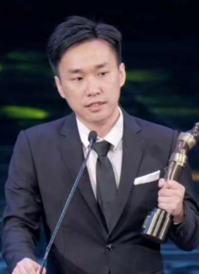 李嘉荣