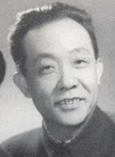 趙魁英