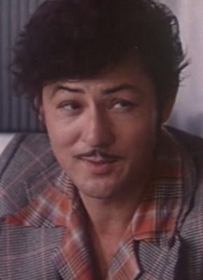 菲尔达维斯