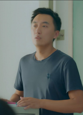 王泓博