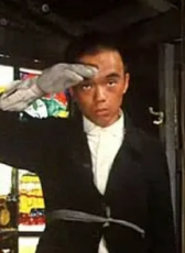 头师佳孝