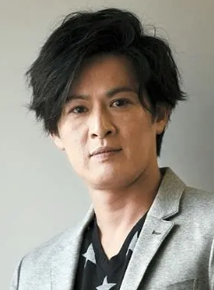 新纳慎也