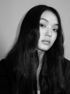 張?zhí)煲?>
                            </a>
                            <div   id=