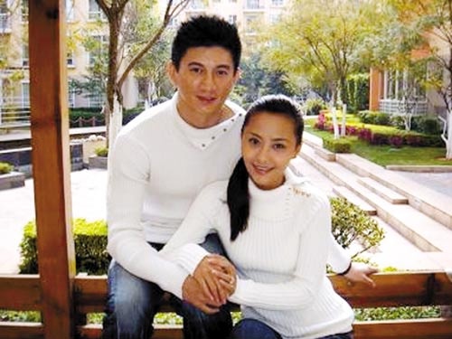 吴奇隆近百万身家换自由 粉丝祝其“单身快乐”