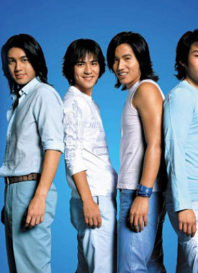 F4