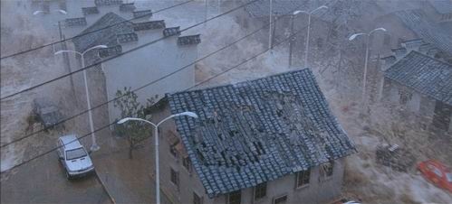 《超强台风》10月登陆 挑战美国灾难大片_华语