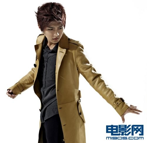 飞轮海时尚大片拍摄花絮 三十而立展露熟男气