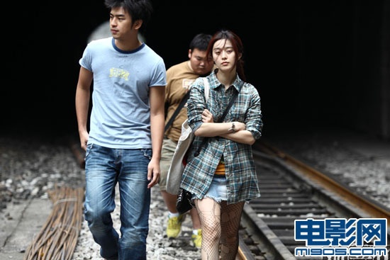 揭秘《观音山》:范冰冰着内衣网袜 显叛逆狂野