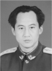 衣向東
