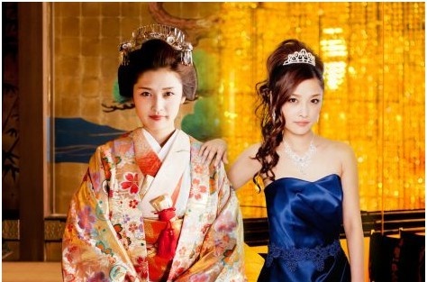 日本电影大玩穿越 石川梨华扮演性感陪酒女郎