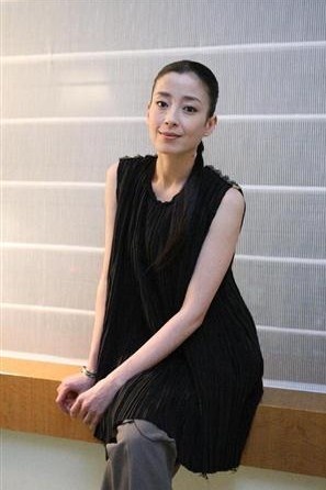 日本美女宫泽理惠离婚 与丈夫聚少离多成导火索