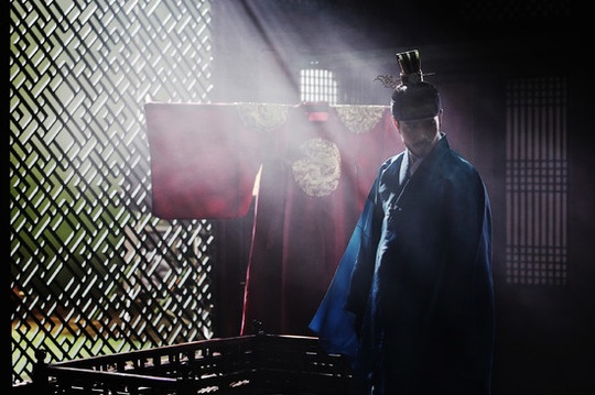 李秉宪拍古装片 《光海:成为王的男人》受关注