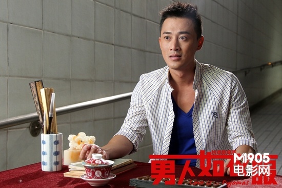 林峰绯闻缠身剧照也恶搞 街头算命惨遭调戏_