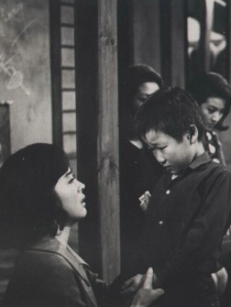 恨满怀的石的母亲