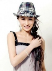 万美汐