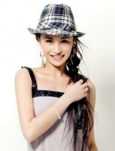 万美汐