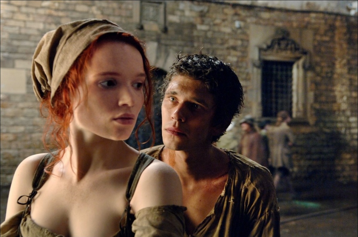 香水_电影剧照_图集_电影网_1905.com - 香水电影打火机与公主裙,赤月外挂 