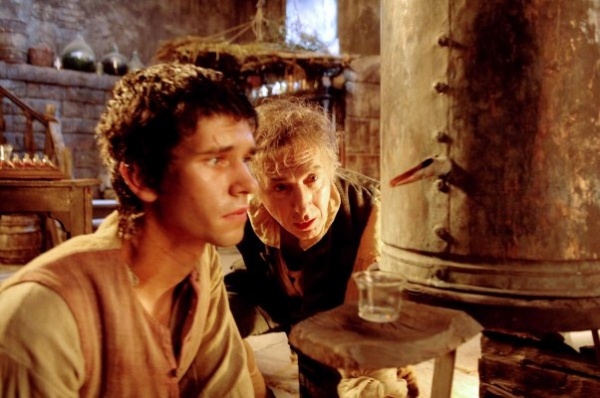 香水_电影剧照_图集_电影网_1905.com - 香水电影打火机与公主裙,赤月外挂 