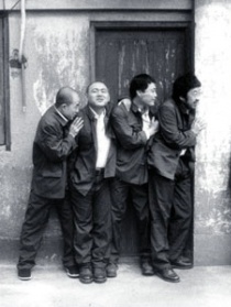 后房，嘿！天亮了