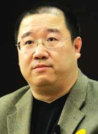 英達　
