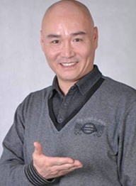 侯堃