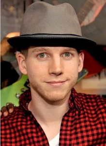 斯塔克·桑德斯