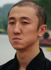 佟骏
