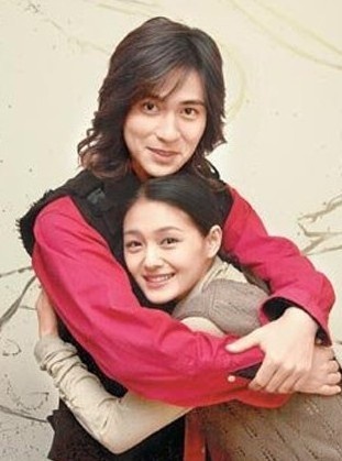 舒淇参加绯闻男友张震婚礼 盘点娱乐圈女追男