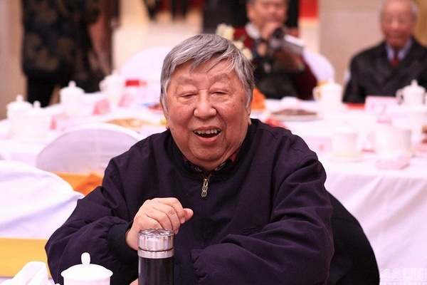著名艺术家阎肃2月12日因病在京逝世 终年86