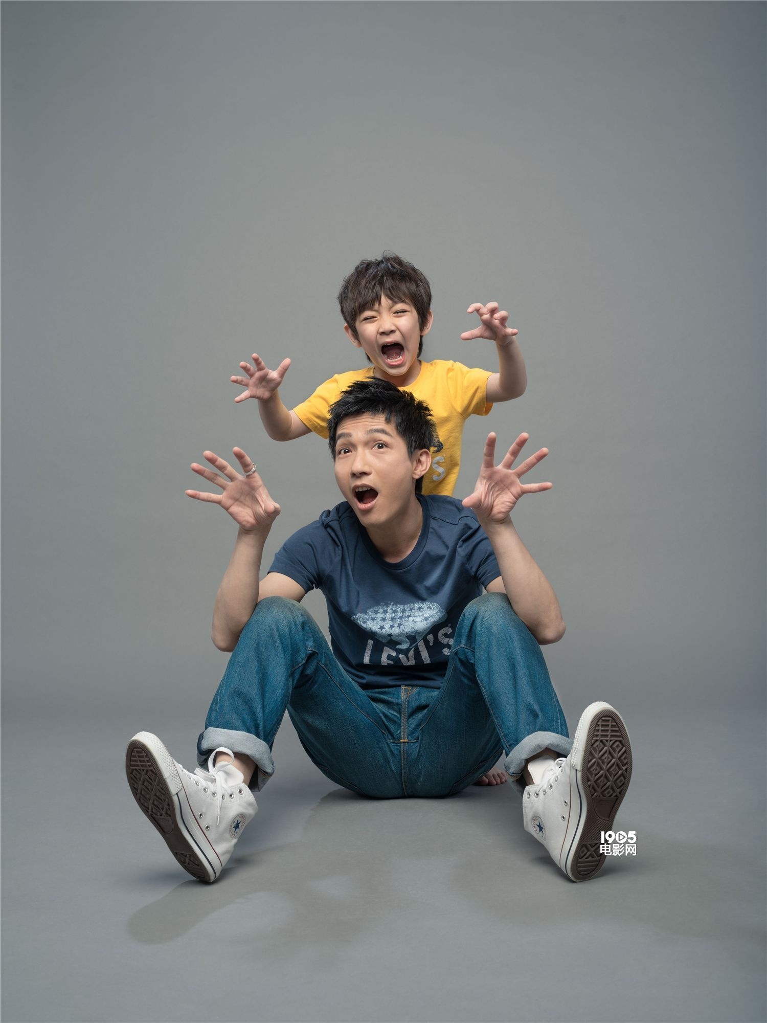 陈楚生父亲节亲子大片曝光 表情搞怪尽显父爱_明星写真_图集_电影网