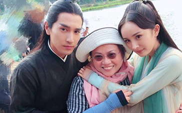 赵又廷晒和杨幂古装合影 电视剧《三生三世》