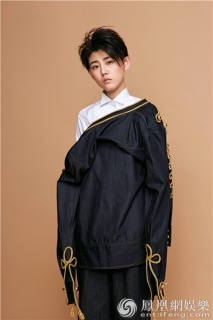 神秘转校生来袭 《鲜肉老师》高冷学霸金沐上